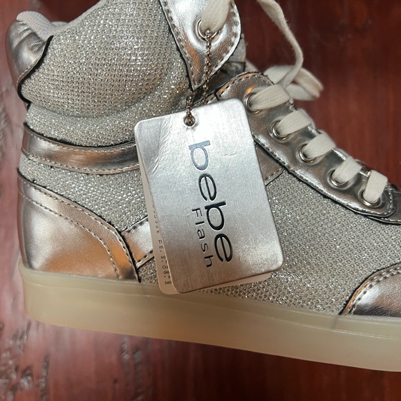 NWT Bebe Flash Silver Metallic Light Up High Top Sneakers - Picture 6 of 12
